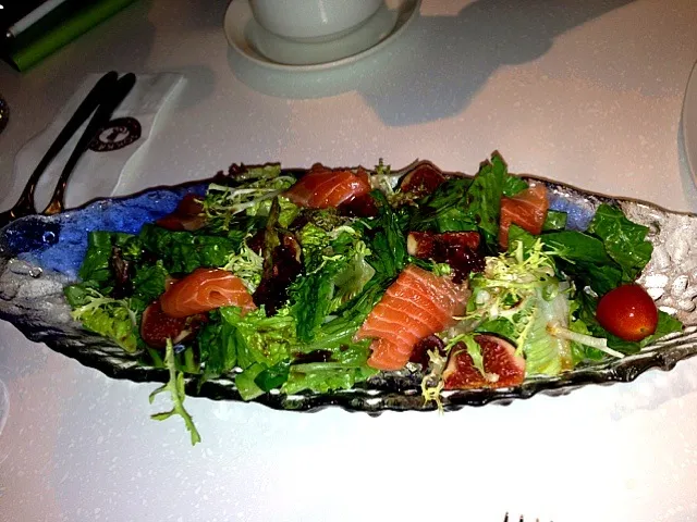 Salad with Salmon|Emil Wongさん