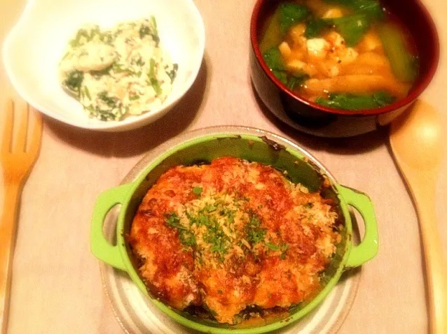 ほうれん草の白和えと小松菜と油揚げとお豆腐のお味噌汁と南瓜と小松菜とピーマンのホワイトソースグラタン|トキロックさん