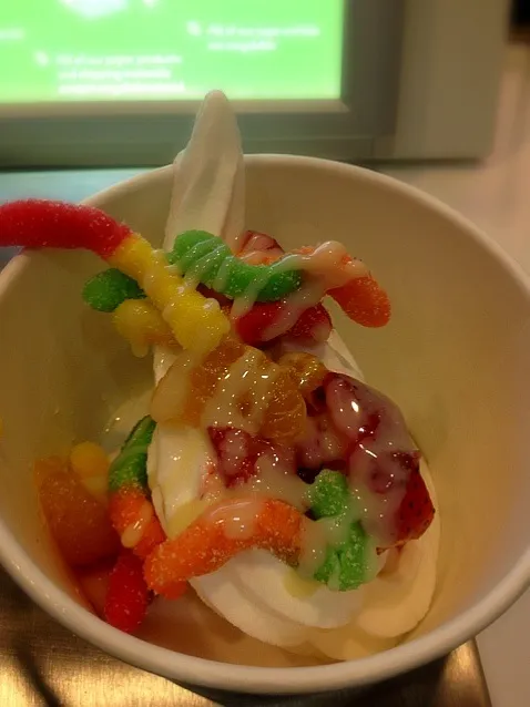 Frozen Yogurt with topping|yukさん