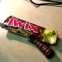 twix bar|Lester Cheungさん