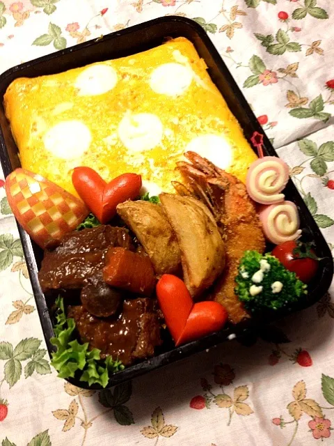 Snapdishの料理写真:今週初オムライス＆ビーフシチュー弁当(11/6)|まさまささん