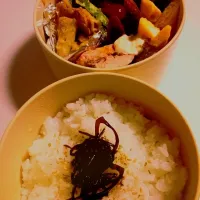 Snapdishの料理写真:旦那さんのお弁当🍙|こねさん