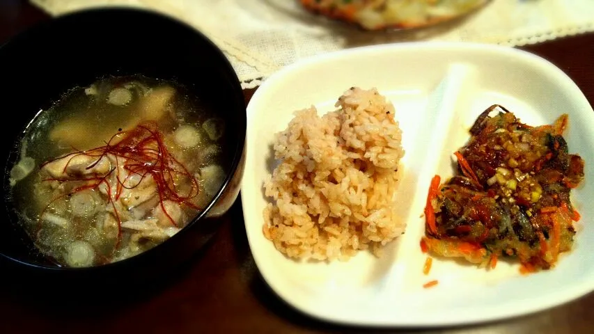 鶏の煮込みと桜えびご飯とジャガイモのチヂミ|ゆーこさん