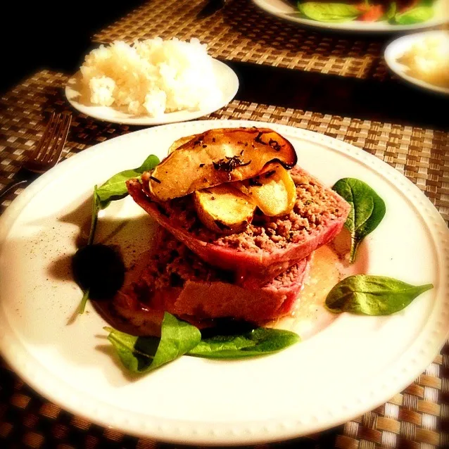 Snapdishの料理写真:青りんごのミートローフ green apple meatloaf|Yuka Nakataさん