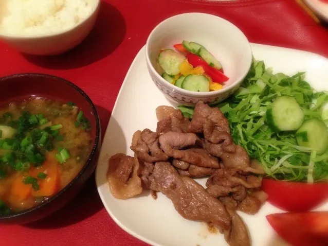 生姜焼きと酢の物とお味噌汁|hmさん