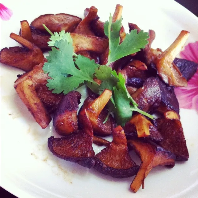 เห็ดหอมทอดซีอิ๊ว Deep-fried Mushroom in Soy Sauce|Poy Apisaraさん