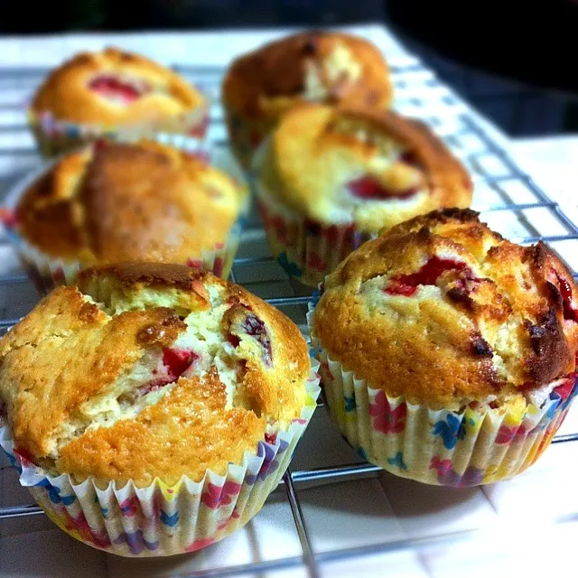 Strawberry yoghurt muffins|shirlynさん