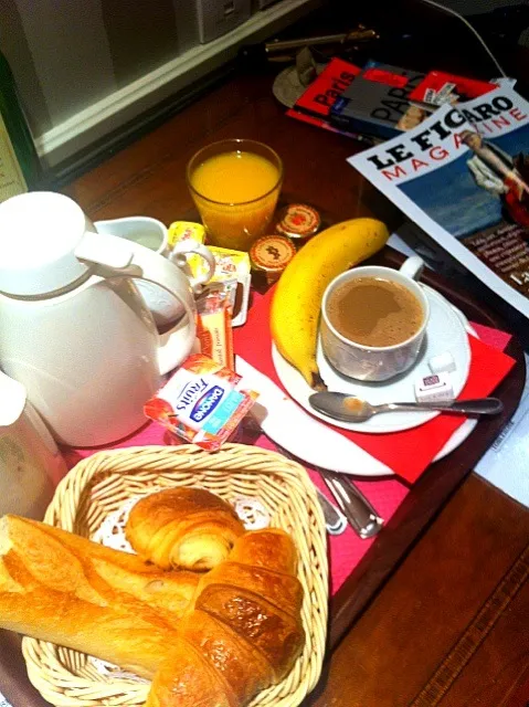 Snapdishの料理写真:Paris breakfast|irene Carranzaさん