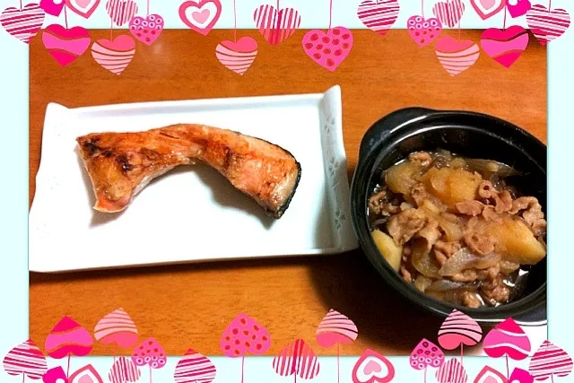 Snapdishの料理写真:焼き鮭と肉じゃが☆|じゅりさん