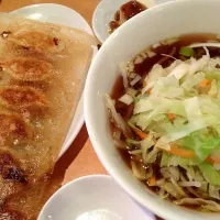 Snapdishの料理写真:蒲田の你好でラーメンと餃子セット|おかみっちょんさん