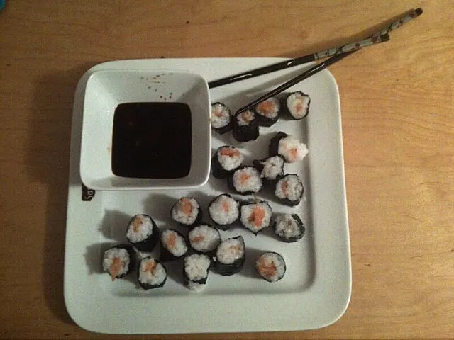 First selfmade sushi :)|yumyumさん