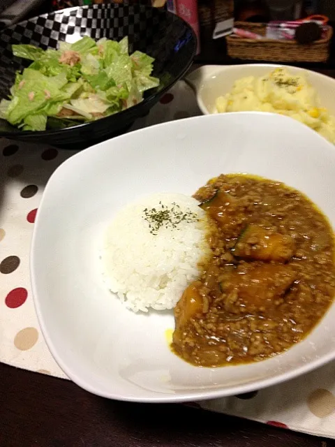 パンプキンキーマカレーとマッシュポテトとツナサラダ|松本真沙美さん