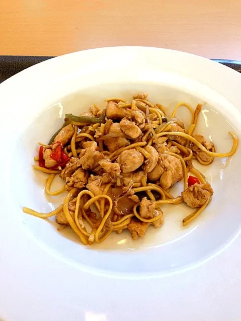 Chicken chow mein|Lester Cheungさん