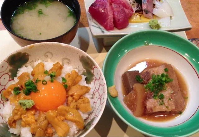 ウニ丼 黒豚角煮セット1200円|肉大好きさん