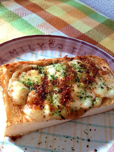 お好み焼き風トーストσ(･´ω｀･)|ららさん