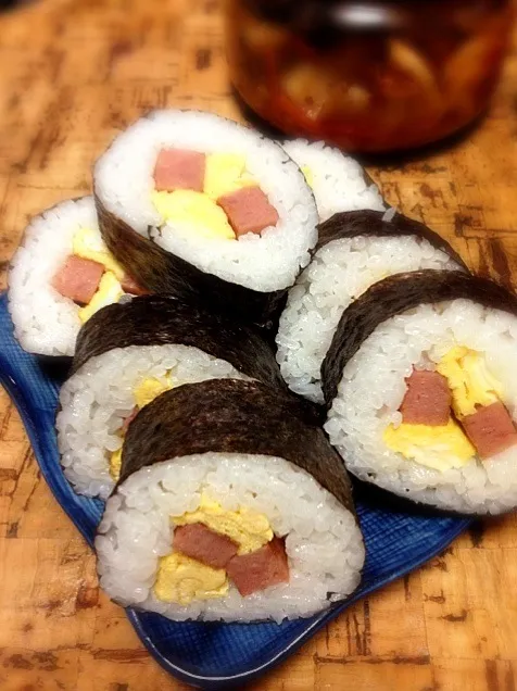 たまご焼きとスパムのキムパ|にょんにいさん