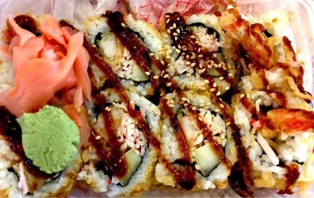 Snapdishの料理写真:Crunchy #Shrimp #Roll from Central Market|sooprcoolchicaさん