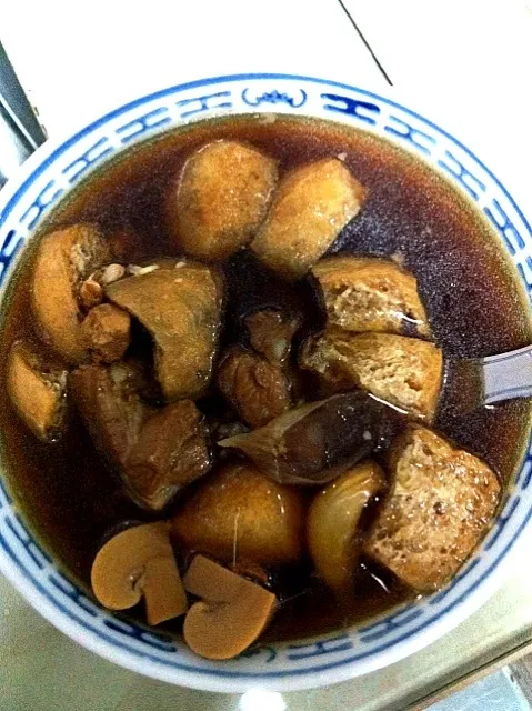 Snapdishの料理写真:Bak kut teh Herbal pork ribs soup|laumeikuanさん