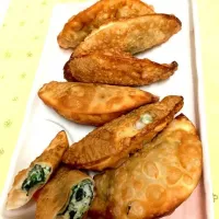 Snapdishの料理写真:Spinach and cream cheese dumplings|gerlie samsonさん