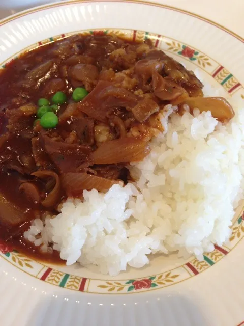 ハヤシカレー。いつもの学食にて。|yxxtsさん