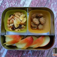 school snack bento|Nina | Mamabellyさん