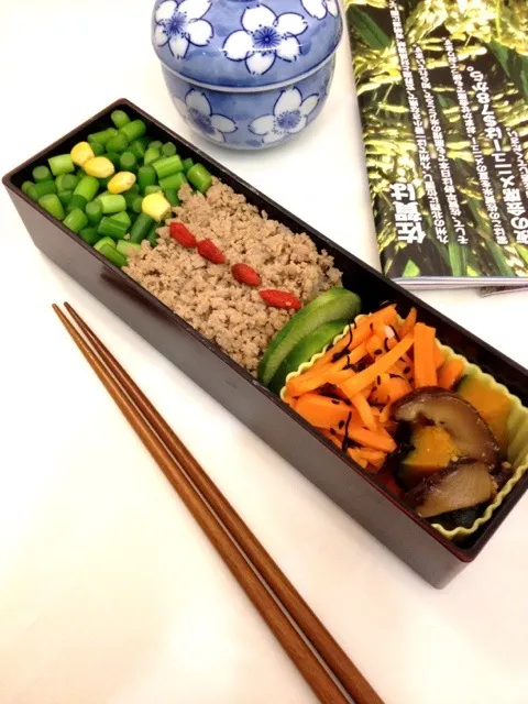 そぼろのお弁当|シャリーさん