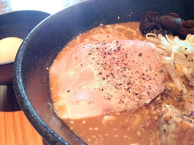 昇神の濃厚みそラーメン＆味玉|丹羽美穂さん