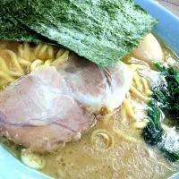 Snapdishの料理写真:代々木  らすたラーメン|kzsさん