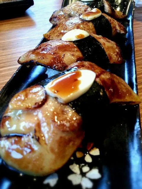 foie gras sushi|piya thiamさん