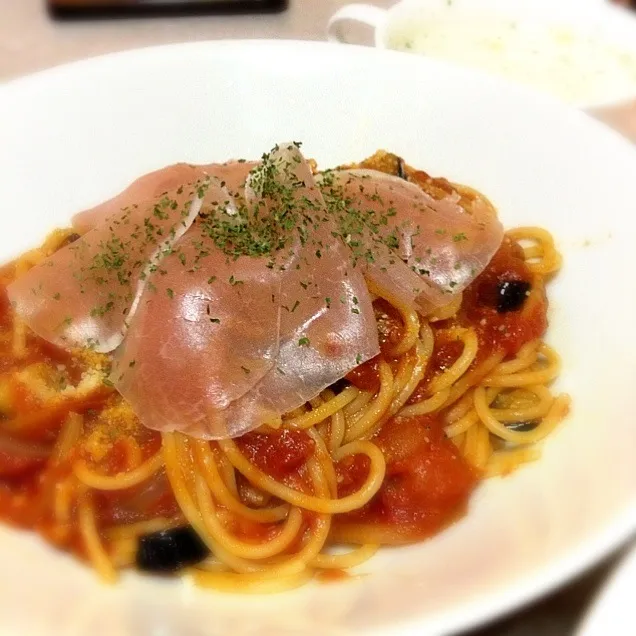 生ハム&ナスのトマトソースパスタ！|ごるびーさん