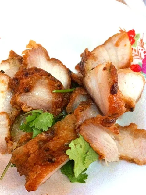 หมูสามชั้นทอด :)|@^_^@さん