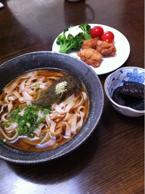 きしめん、ナスの煮物、鶏のから揚げ|きりママさん