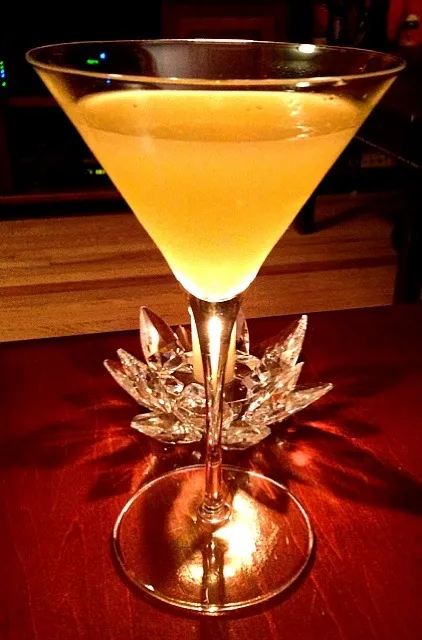 Limoncello pineapple rum martini|Dean M Rogersさん