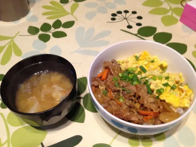 卵と野菜たっぷり牛丼|柚梨さん