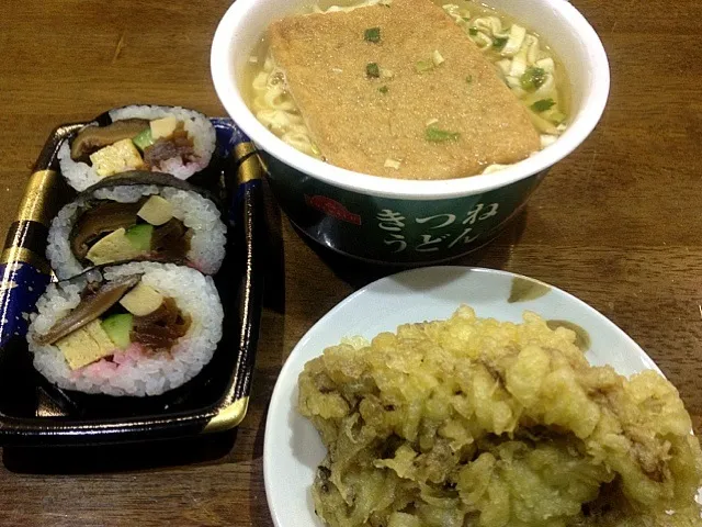 太巻き、きつねうどん、舞茸の天ぷらセット|sakumaさん