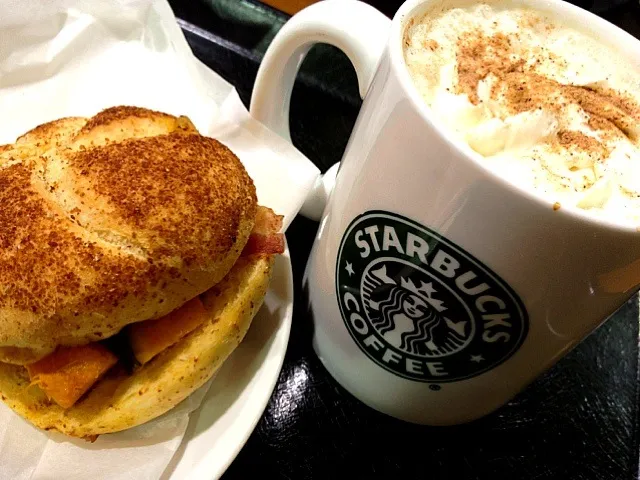 STARBUCKS COFFEE"|matsuyamamotoeさん