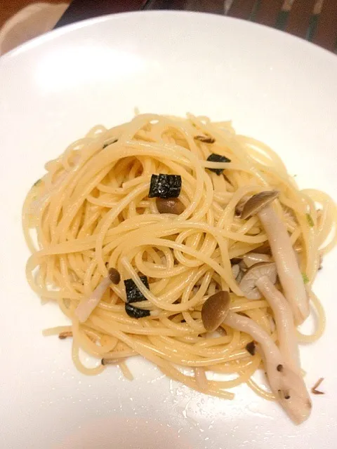 しめじとお吸い物のもとパスタ|cocoさん