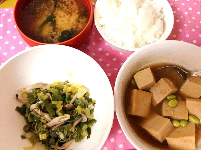 高野豆腐の柚子胡椒あんかけ
ネギしめじ
ご飯
わかめの味噌汁|こなつさん