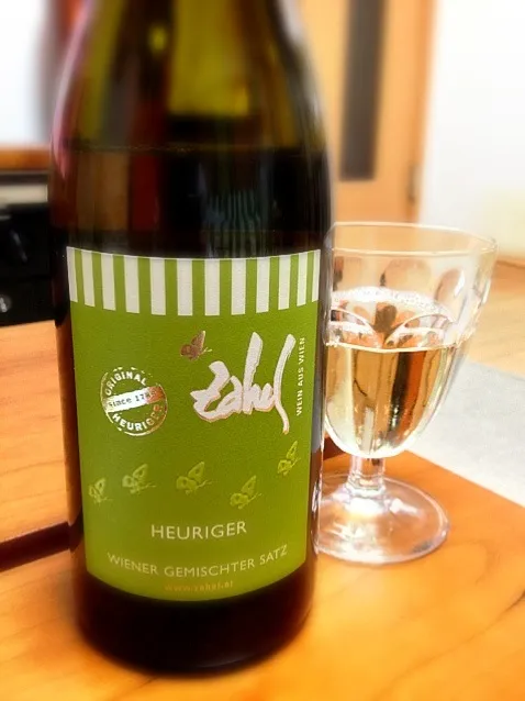 Zahel “Heuriger”2012 Wiener Gemischter  Sats -Grinzing Nussberg-|charさん