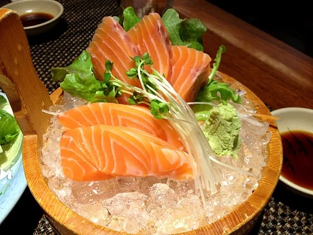 Salmon sashimi^^so yummy|Watashiさん