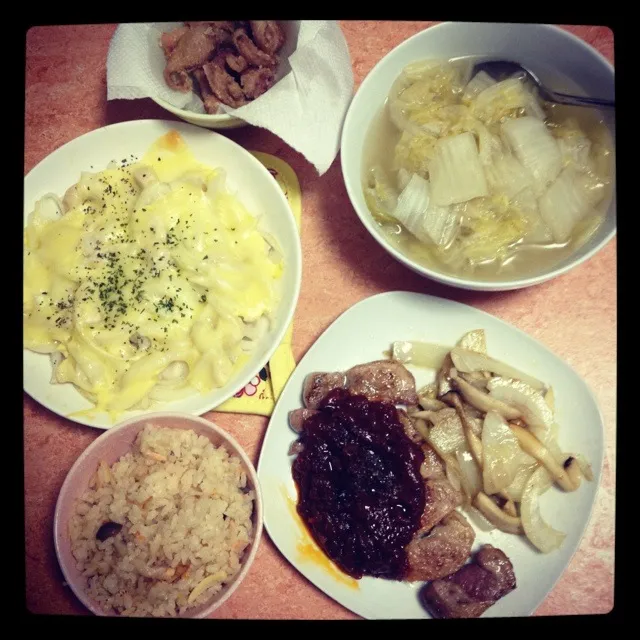 鮭炊き込みご飯、白菜スープ、カツレツ、鶏皮チップス|愛さん