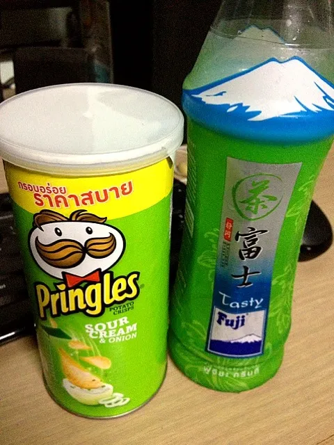 Snapdishの料理写真:💚Pringlesกระปุกเล็ก💚|🍀Jaoh Ohlunlaa🍀さん