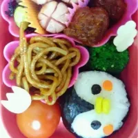 Snapdishの料理写真:ペンギンさん弁当|あゆみさん