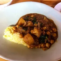 Snapdishの料理写真:豆とカリフラワーのカレー|きのぴんさん