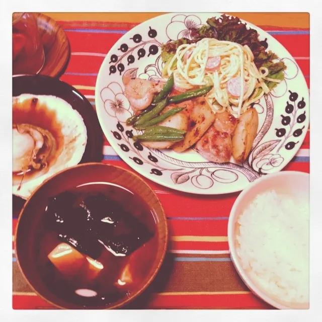 チキンとじゃがいものハーブソルト炒め定食スパサラ＆ホタテ焼き付き！(タイトル長っ！)|リカさん