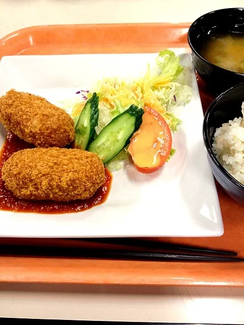 Snapdishの料理写真:カニクリームコロッケ定食|마도카さん