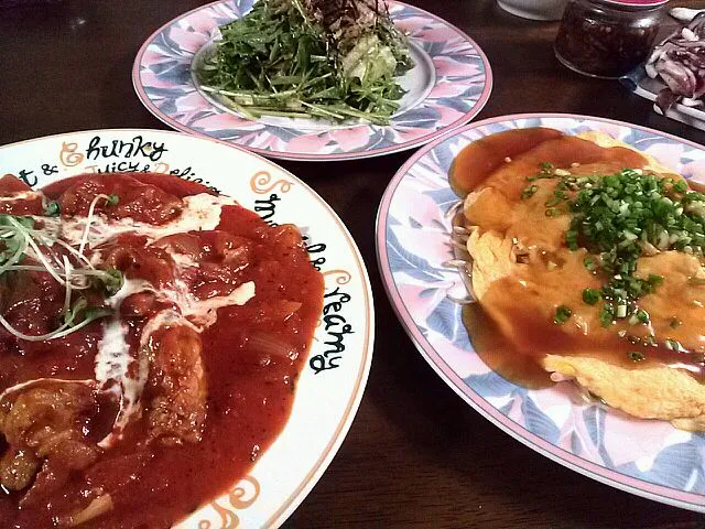 Snapdishの料理写真:トマトチキン煮、水菜サラダ、かに玉|しらまるさん