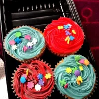 school spirit cupcakes!|Vivian Zhouさん