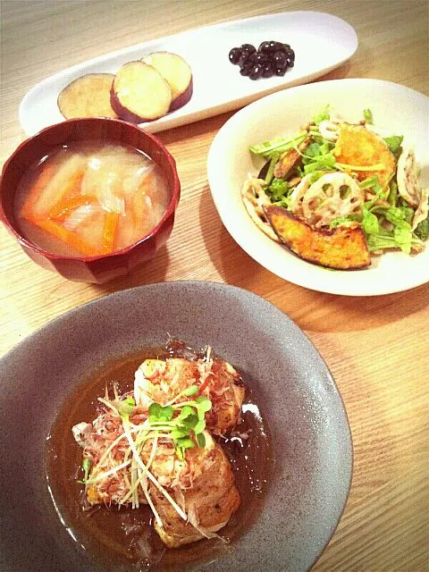 豆腐の肉巻きと蓮根カボャの水菜サラダ|あきこさん