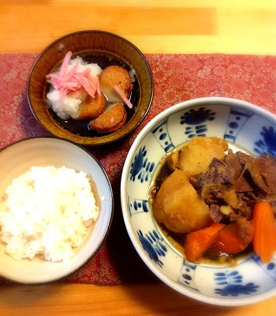 Snapdishの料理写真:肉じゃがとさつま揚げ大根おろし添え🍁🍁|akikoさん